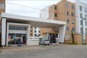 Amplio Apartamento Parqueadero y Piscina Cerca al CC Gran Plaza